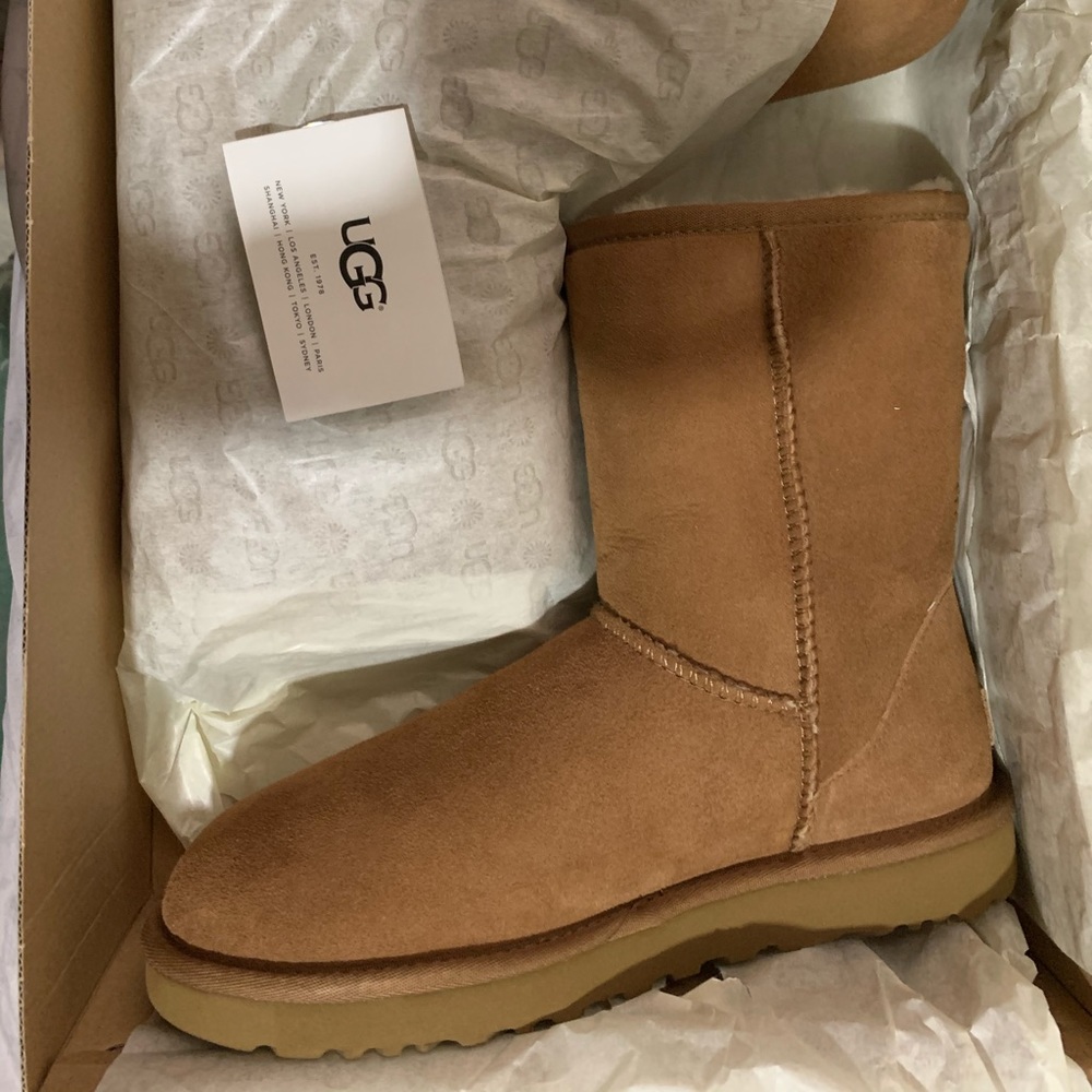 Ugg classic short 2 boots